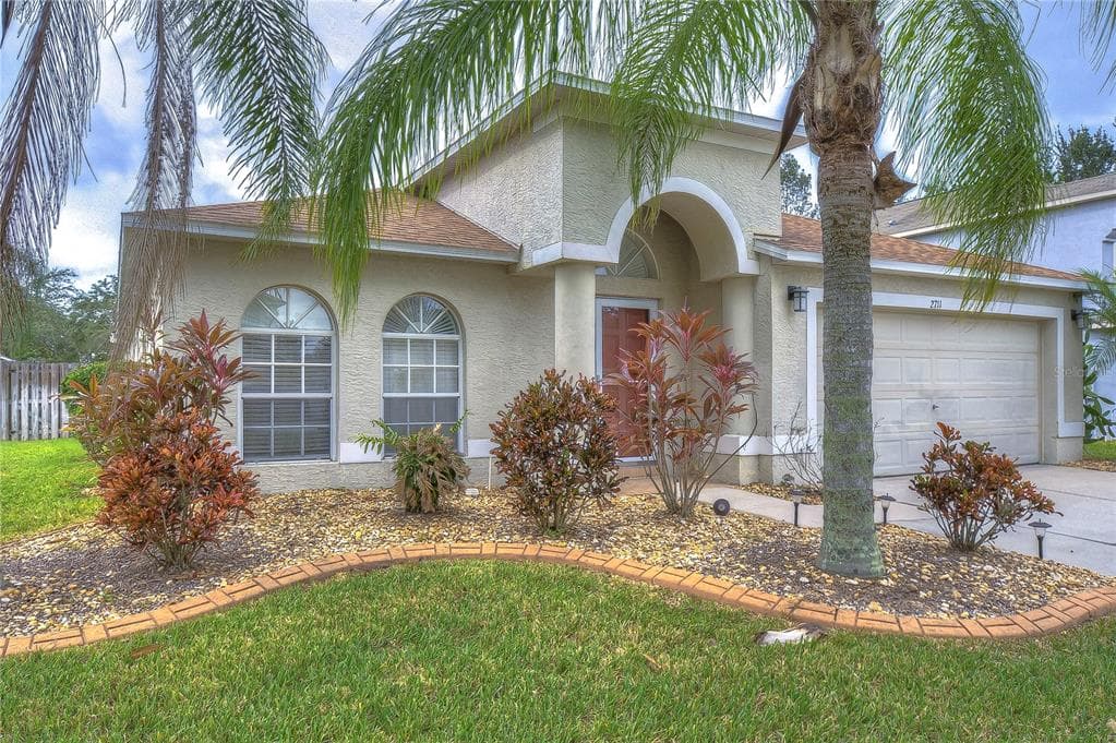 2711 PANKAW LANE VALRICO, FL 33596