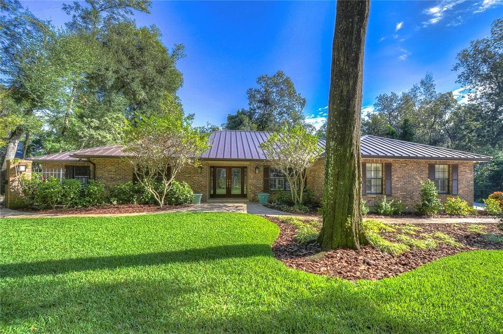 4602 DOGWOOD HILLS COURT BRANDON, FL 33511