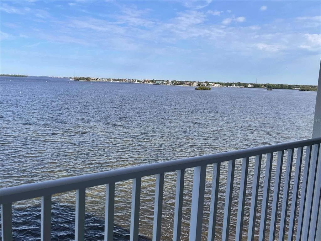 200 WOODETTE DRIVE UNIT 402B DUNEDIN, FL 34698