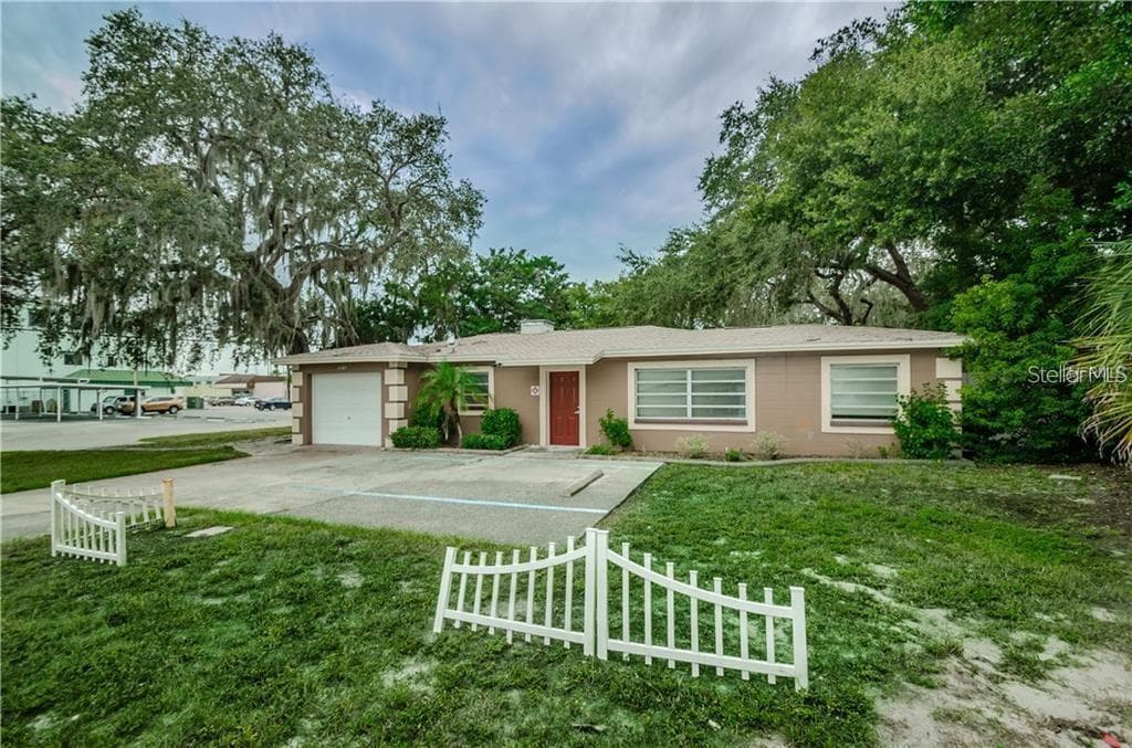 6345 LAMBERT LANE NEW PORT RICHEY, FL 34652