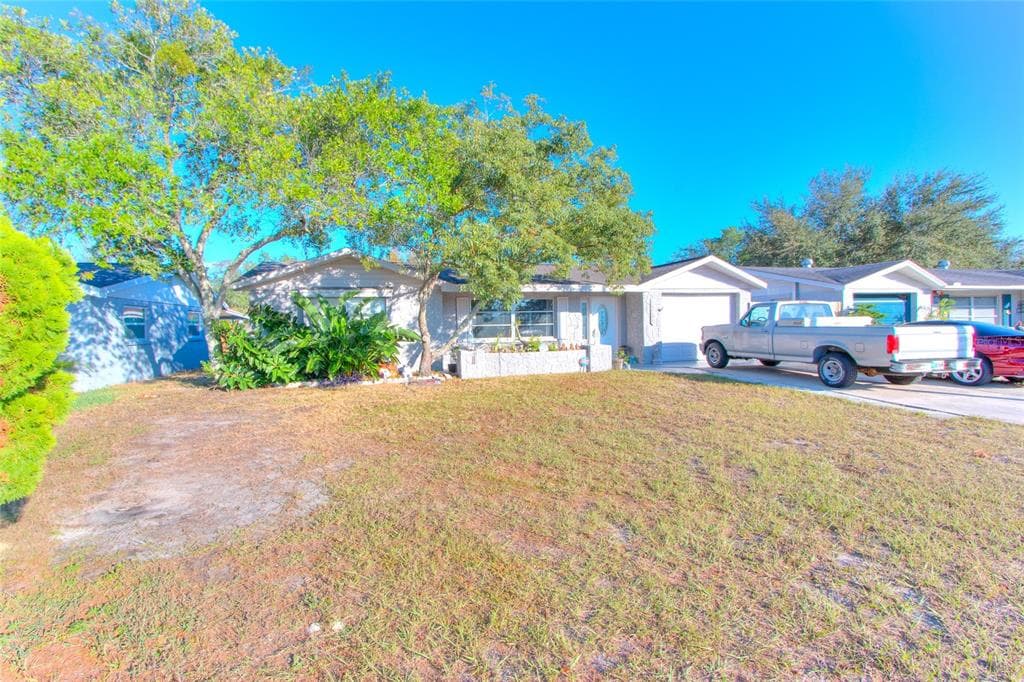 10910 PICCADILLY ROAD PORT RICHEY, FL 34668