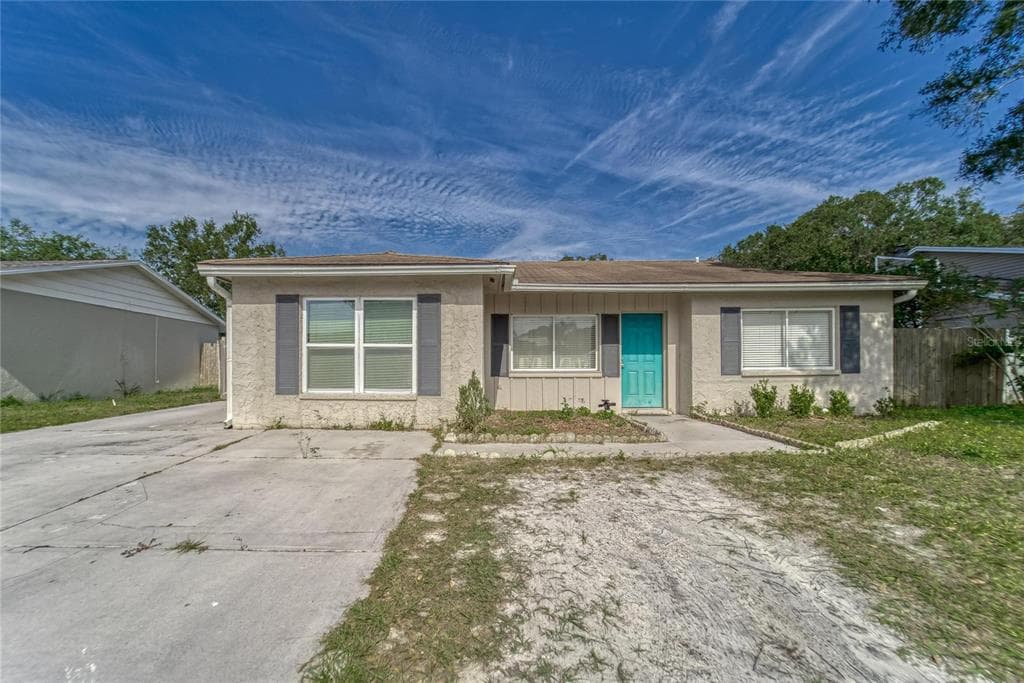 21625 SOUTHWOOD DR LUTZ, FL 33549
