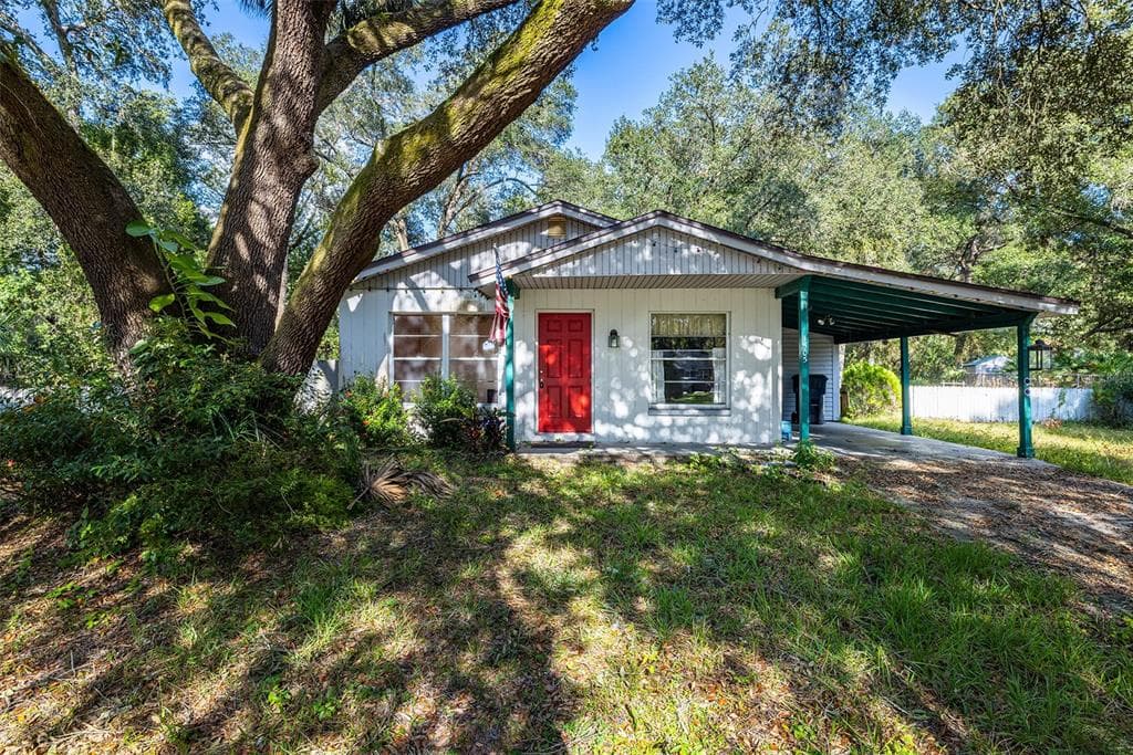 1505 W HOLLYWOOD STREET TAMPA, FL 33604