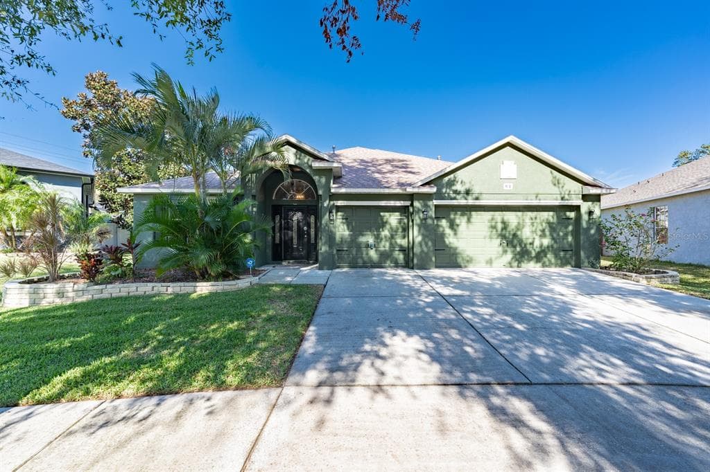 2616 VALENCIA GROVE DRIVE VALRICO, FL 33596