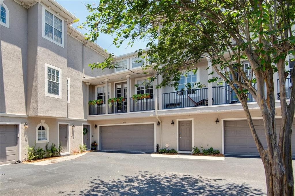 2605 ESPANA COURT TAMPA, FL 33609