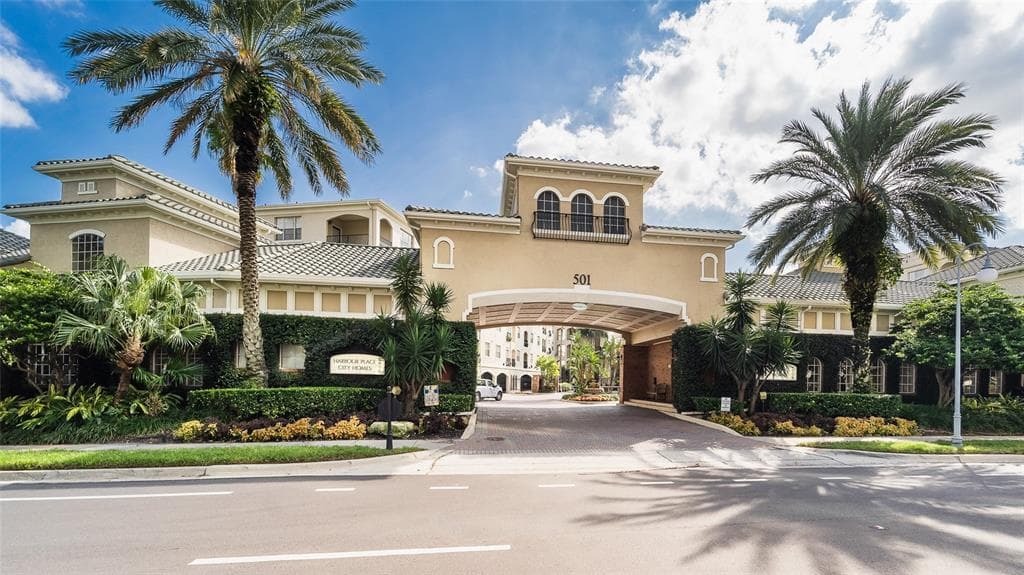501 KNIGHTS RUN AVENUE UNIT 1205 TAMPA, FL 33602