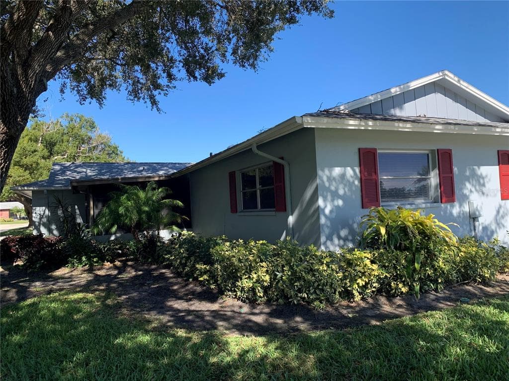 1602 BERWICK COURT UNIT A PALM HARBOR, FL 34684