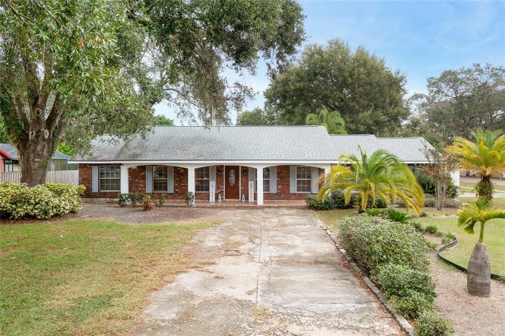 334 HOLLOWTREE DRIVE SEFFNER, FL 33584