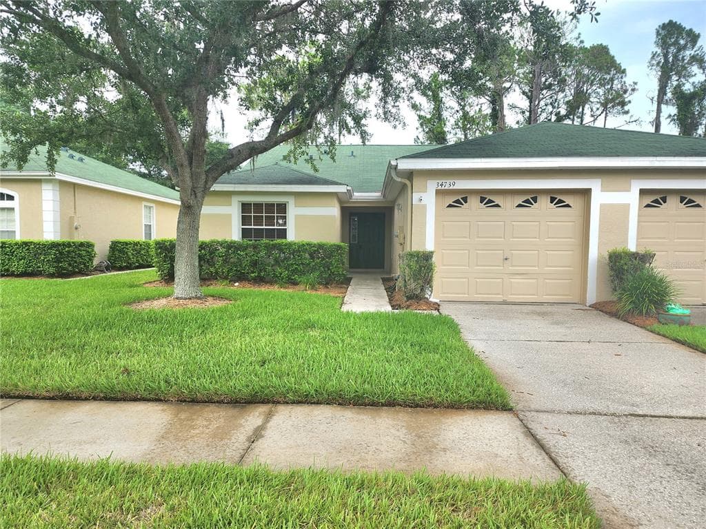 34739 DOUBLE EAGLE COURT ZEPHYRHILLS, FL 33541