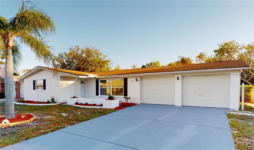 3102 MOOG RD HOLIDAY, FL 34691