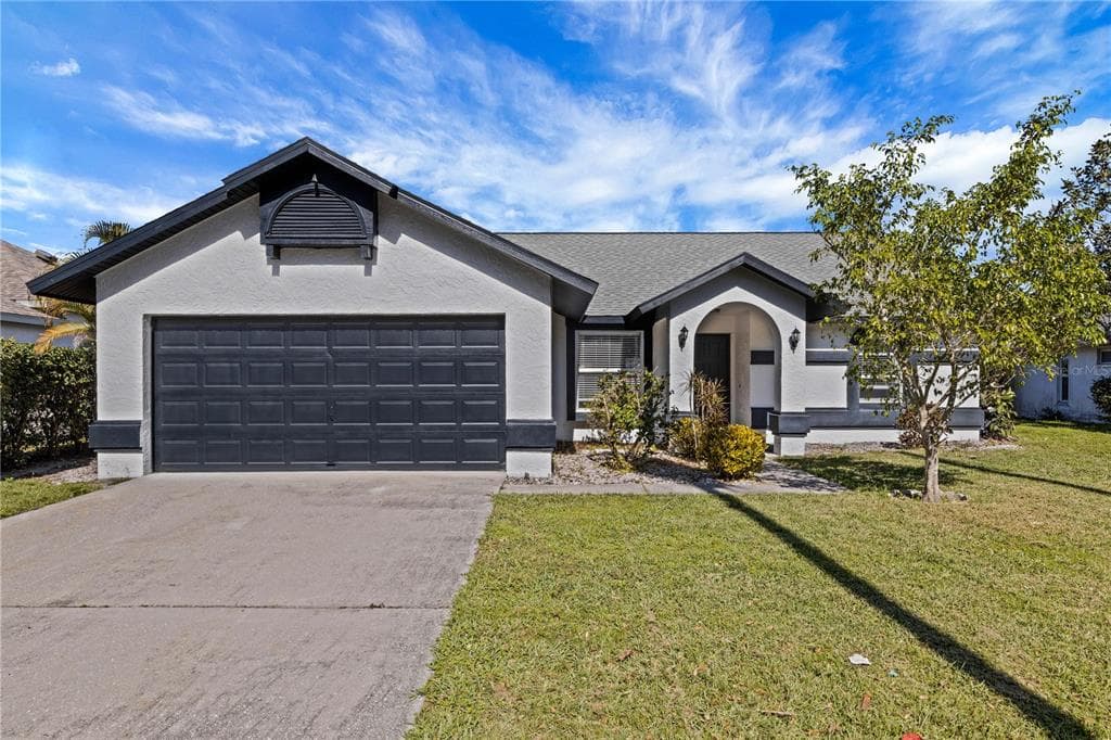 7113 QUEEN PALM CIRCLE SARASOTA, FL 34243