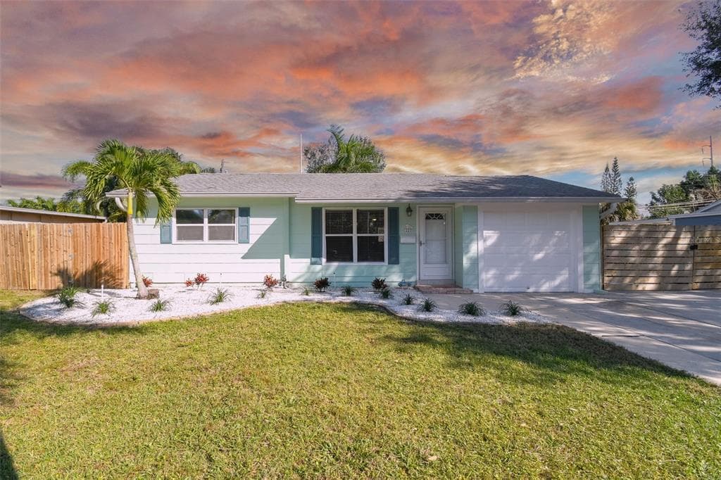 7227 10TH STREET N ST PETERSBURG, FL 33702