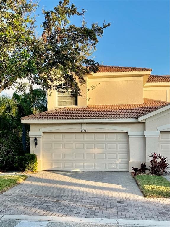 7175 PROSPERITY CIRCLE UNIT 208 SARASOTA, FL 34238