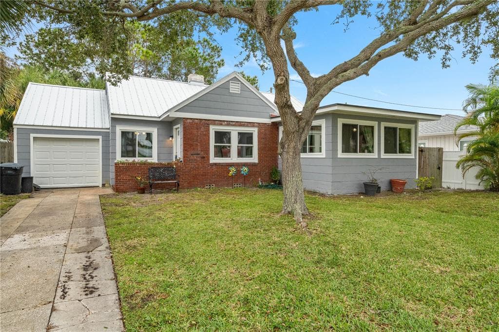 865 LANTANA AVENUE CLEARWATER, FL 33767