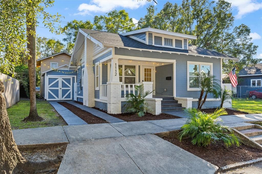 1112 JAMES AVENUE S ST PETERSBURG, FL 33705