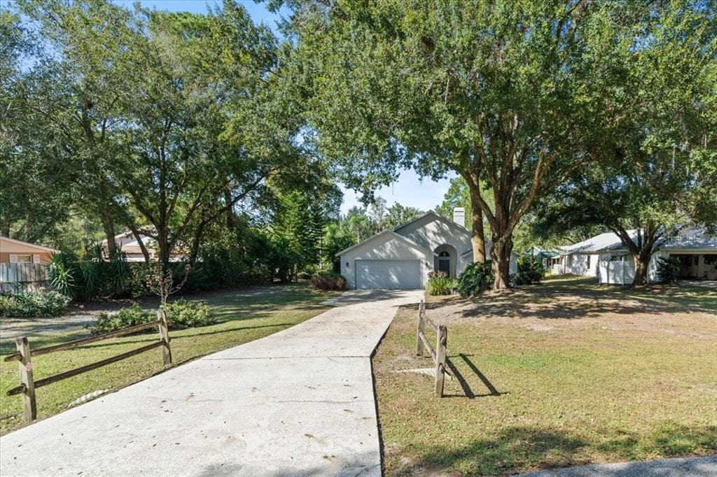 707 W DEER LAKE DRIVE LUTZ, FL 33548