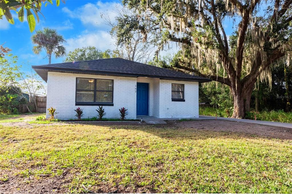 162 NANCY STREET OAK HILL, FL 32759