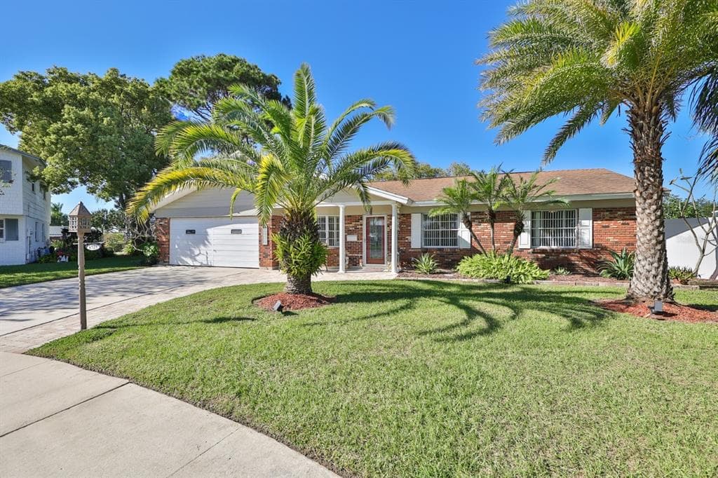 8725 COBBLESTONE DRIVE TAMPA, FL 33615