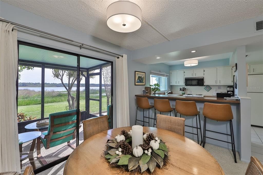 9209 SEMINOLE BOULEVARD UNIT 128 SEMINOLE, FL 33772