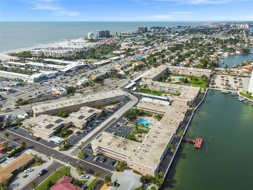 6000 2ND STREET E UNIT 7 ST PETE BEACH, FL 33706