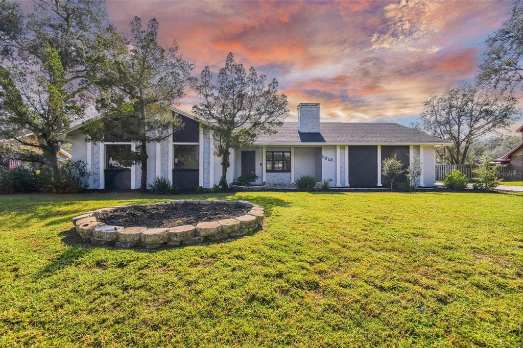 1313 TIMBERIDGE LOOP N LAKELAND, FL 33809