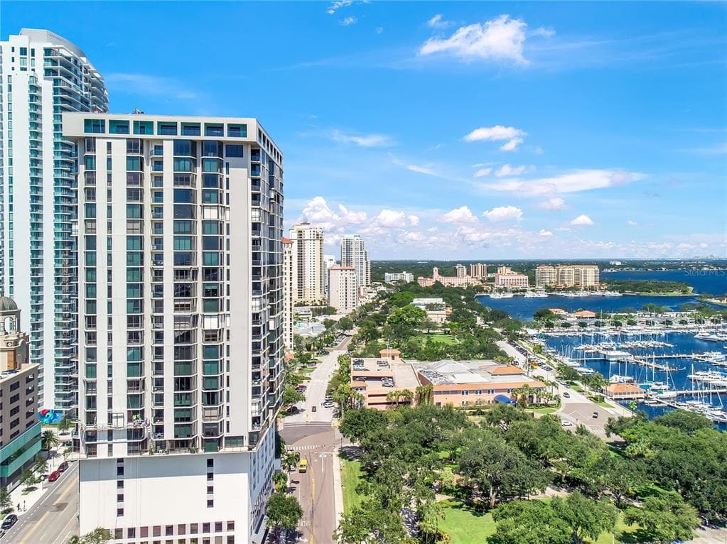 1 BEACH DRIVE SE UNIT 2414