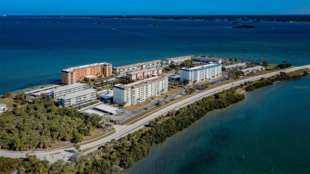5 GATESHEAD DRIVE UNIT 308 DUNEDIN, FL 34698