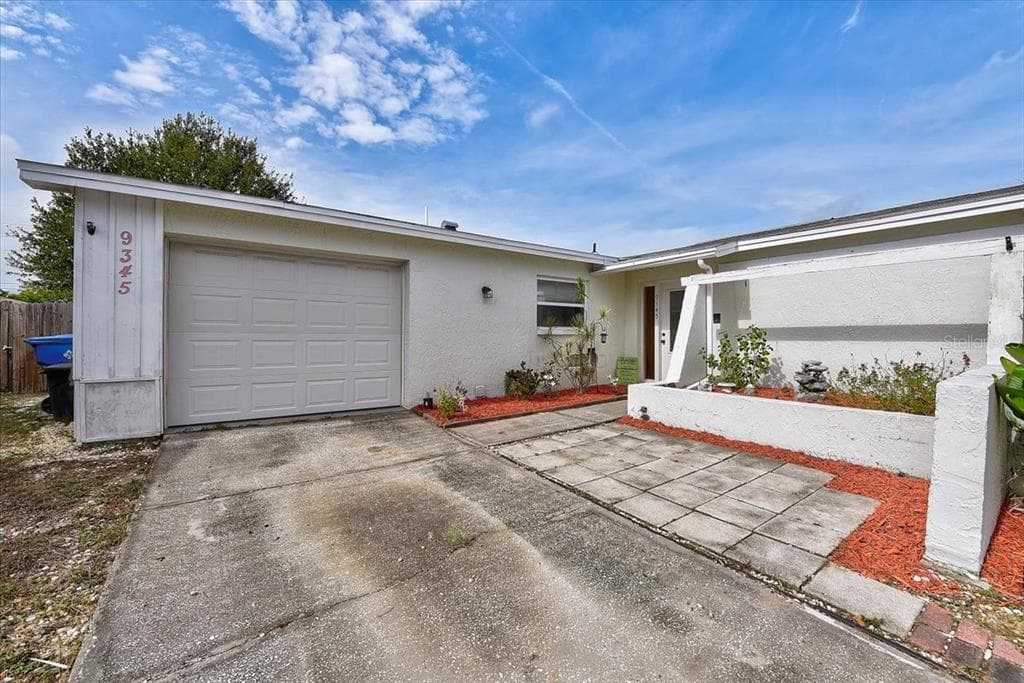 9345 DRESDEN LANE PORT RICHEY, FL 34668