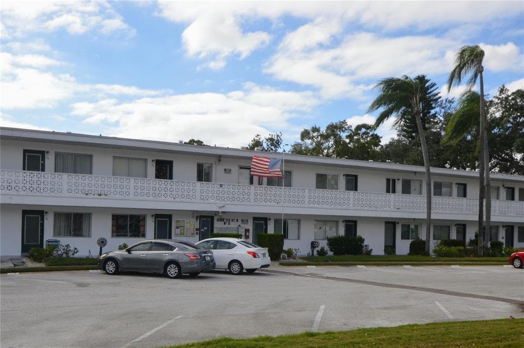8350 112TH STREET UNIT 207 SEMINOLE, FL 33772