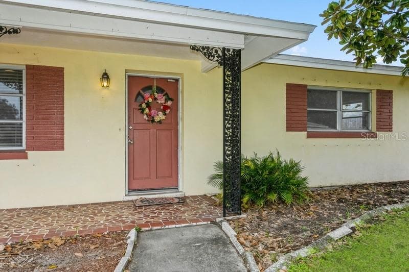 10843 90TH AVENUE SEMINOLE, FL 33772
