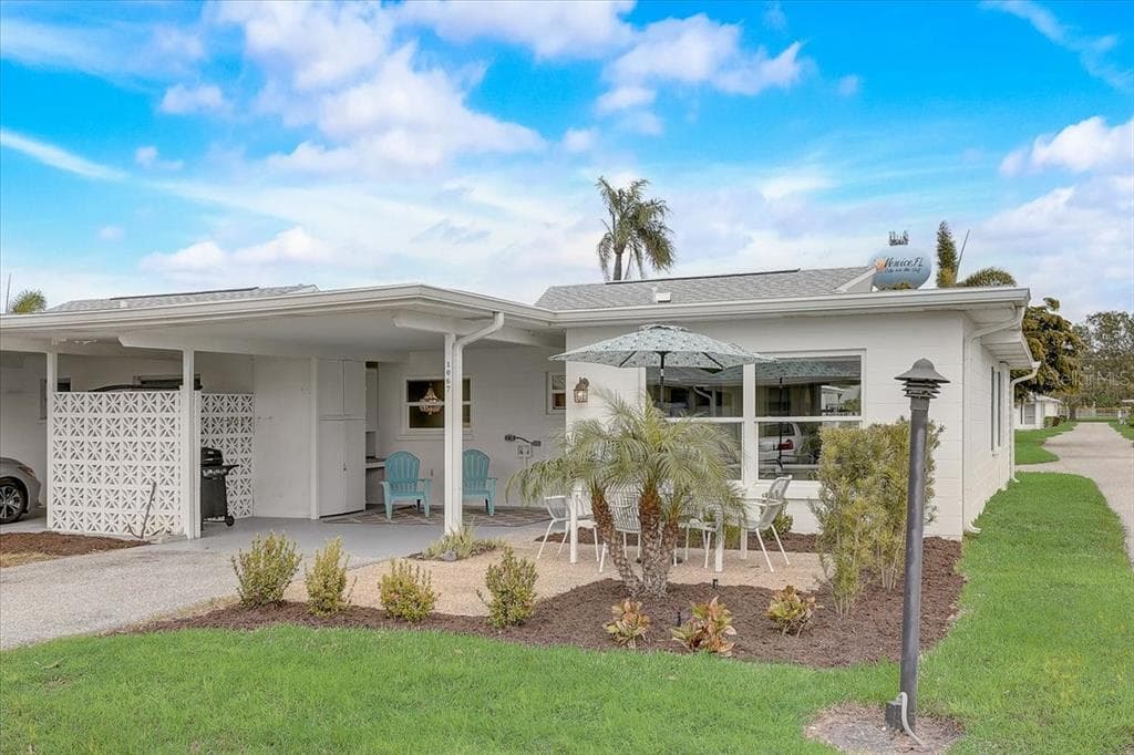 1067 THE RIALTO COURT UNIT 1067 VENICE, FL 34285