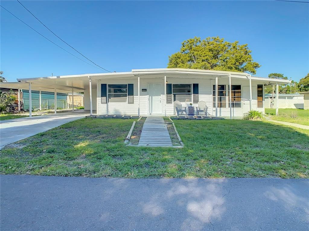 39039 HEATH DRIVE ZEPHYRHILLS, FL 33542