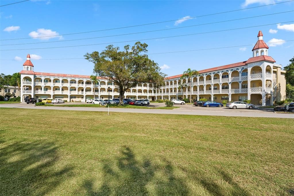 2404 FLORENTINE WAY UNIT 8 CLEARWATER, FL 33763
