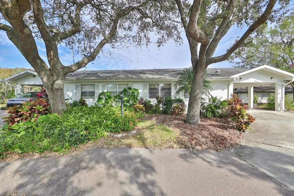 1905 HANSON COURT SUN CITY CENTER, FL 33573