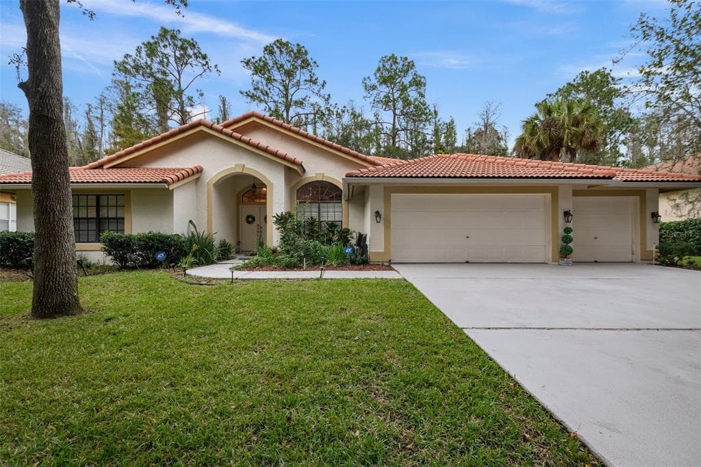 7208 WAREHAM DRIVE TAMPA, FL 33647