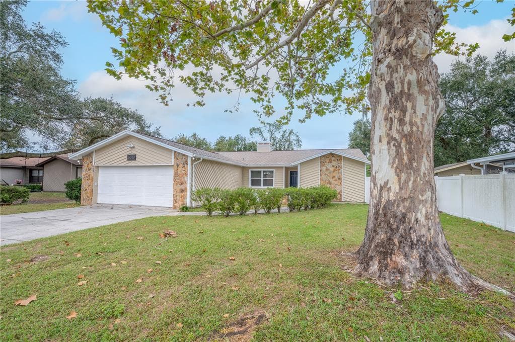 3619 WILLOW WISP DRIVE N LAKELAND, FL 33810