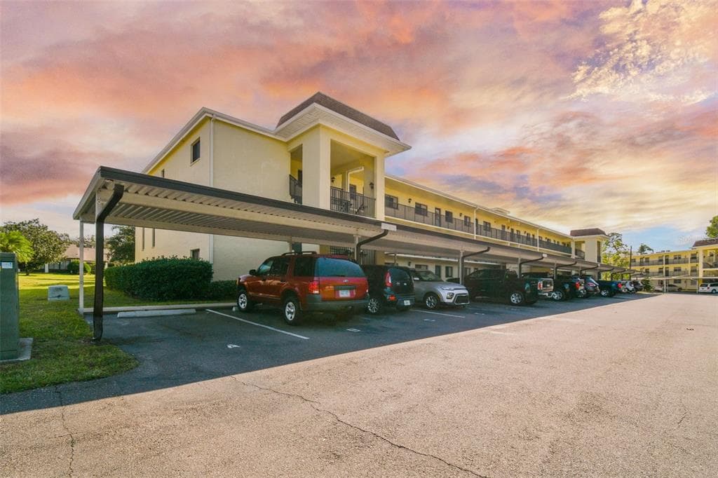 1485 HALSEY DRIVE UNIT 302 DUNEDIN, FL 34698