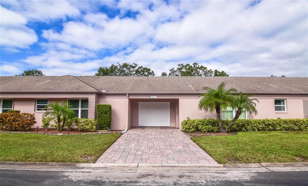 8211 ANNWOOD ROAD SEMINOLE, FL 33777