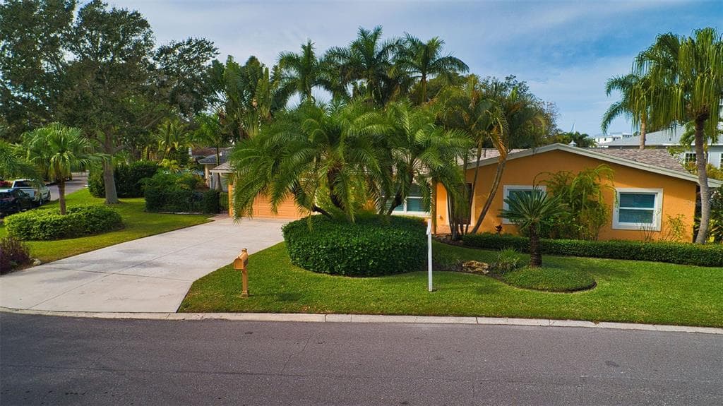 1872 CLEARWATER HARBOR DRIVE