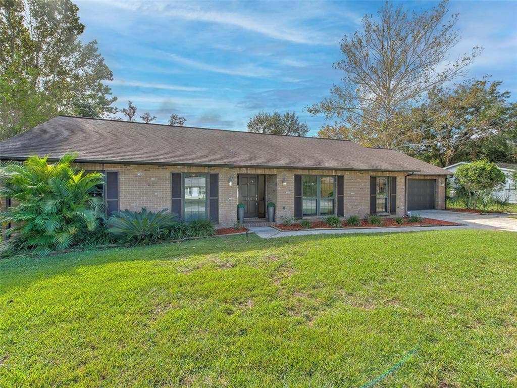 1711 SAKURA DRIVE VALRICO, FL 33596