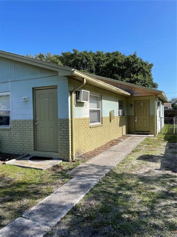 6608 S FAUL STREET UNIT B TAMPA, FL 33616