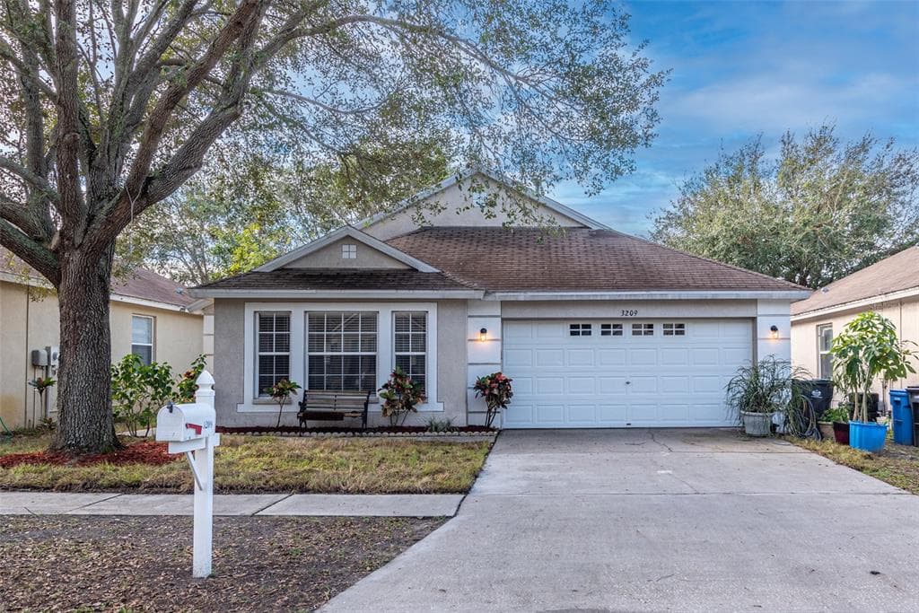 3209 SUMMER CRUISE DRIVE VALRICO, FL 33594