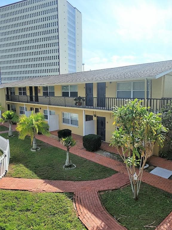 6810 PARK STREET S UNIT 15 SOUTH PASADENA, FL 33707