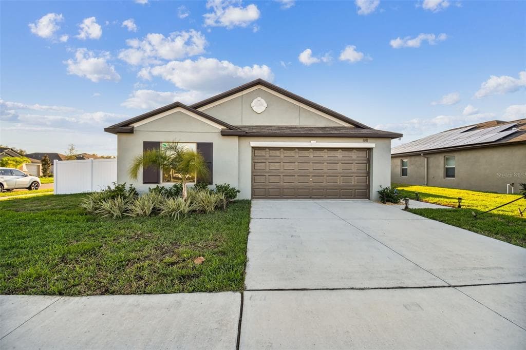 3011 NUBBIN RIDGE LANE ZEPHYRHILLS, FL 33540