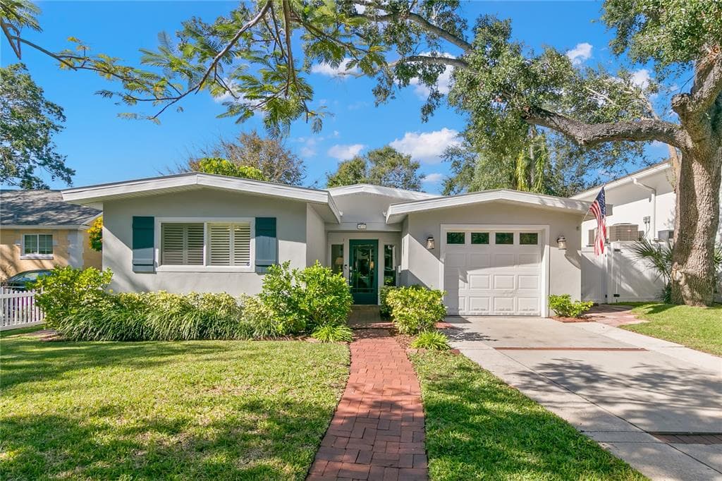 42 AEGEAN AVENUE TAMPA, FL 33606