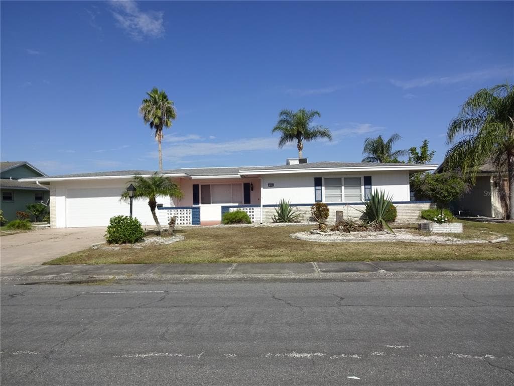 1408 NASHUA CIRCLE SUN CITY CENTER, FL 33573