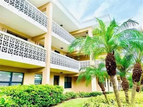 5090 BAY STREET NE UNIT 224 ST PETERSBURG, FL 33703