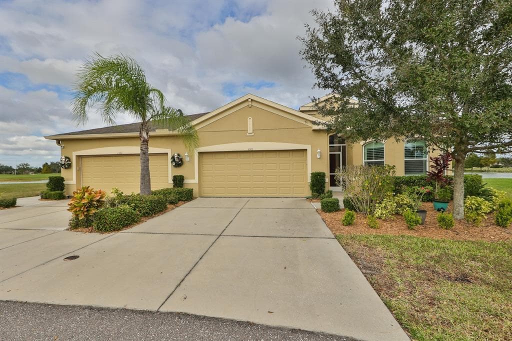 1103 WELLINGTON GREENS CIRCLE