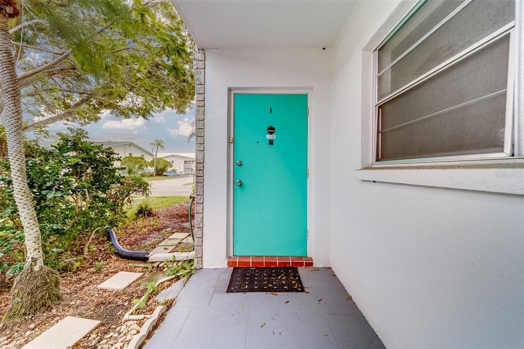 5810 21ST STREET N UNIT 1 ST PETERSBURG, FL 33714