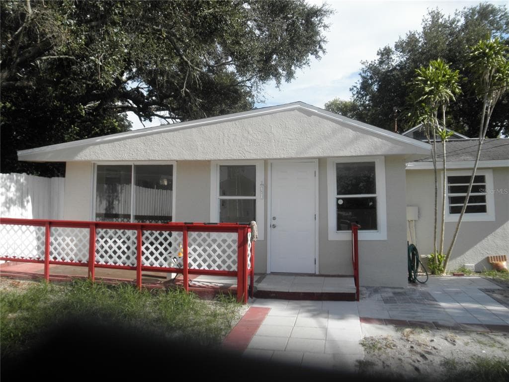 707 WYATT STREET CLEARWATER, FL 33756